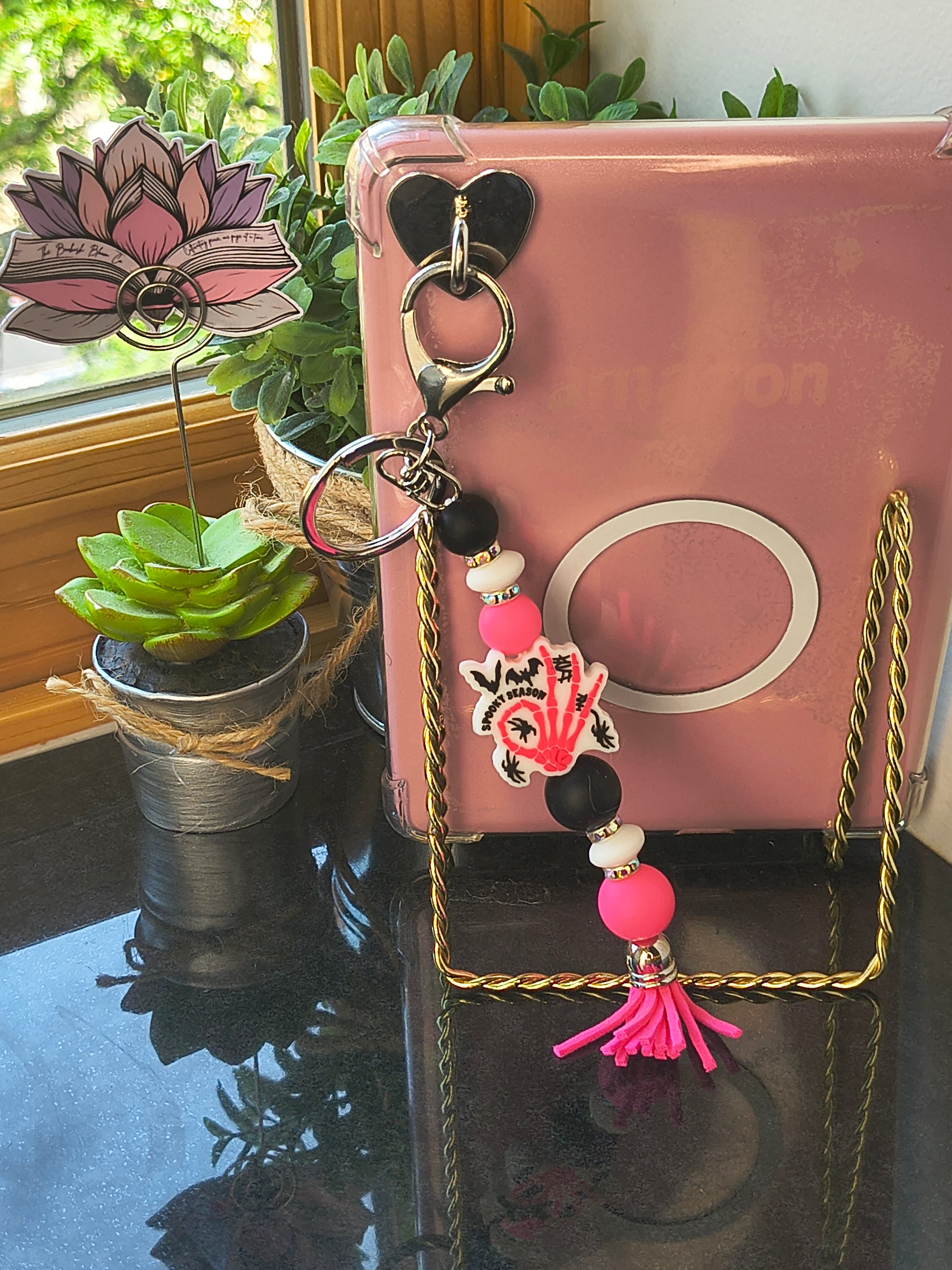 Spooky Kindle Charmchain